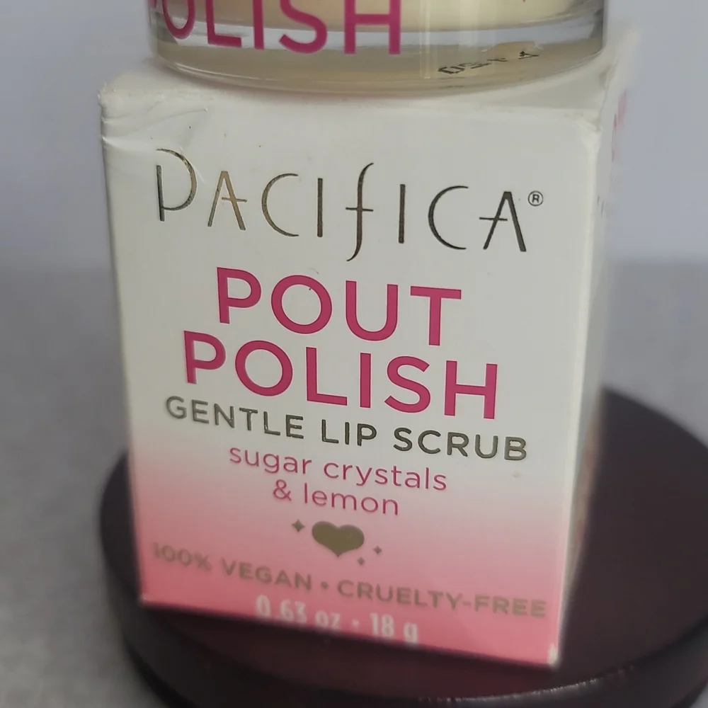 Pacifica Pout Polish Gentle Lip Scrub - Sugar Crystals & Lemon